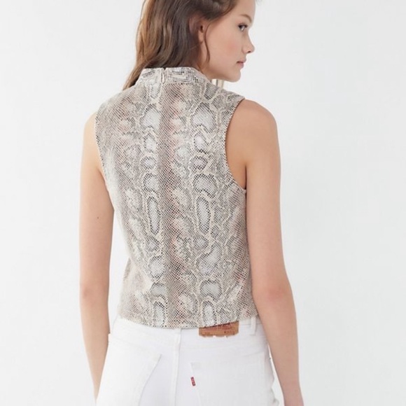 Urban Outfitters | Snake print cutout top - Picture 3 of 8